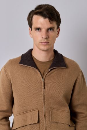 CAMPERA BOLSILLO PLAQUÉ CON TAPA