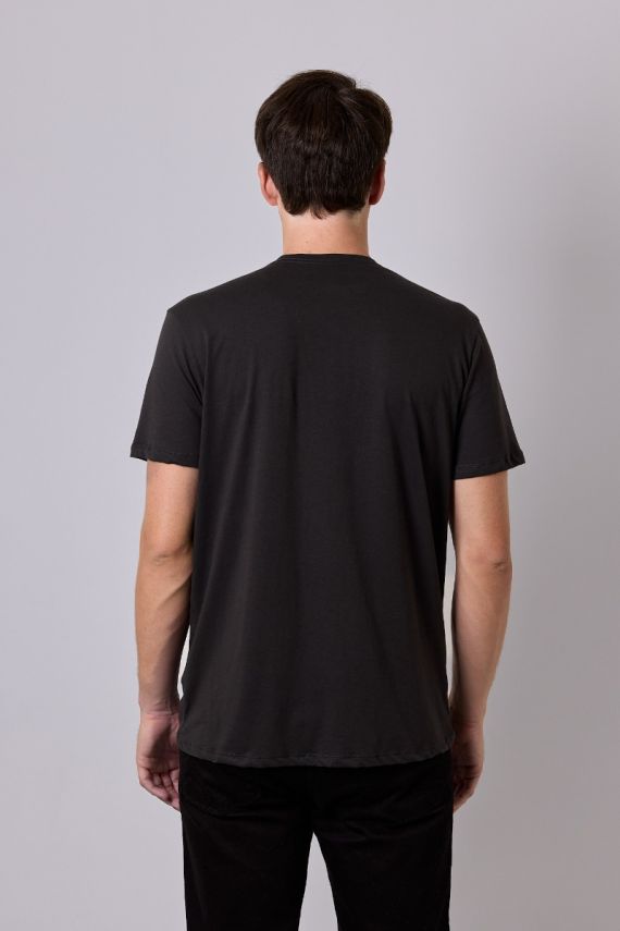 REMERA CUELLO REDONDO PIMA - Vista Alternativa